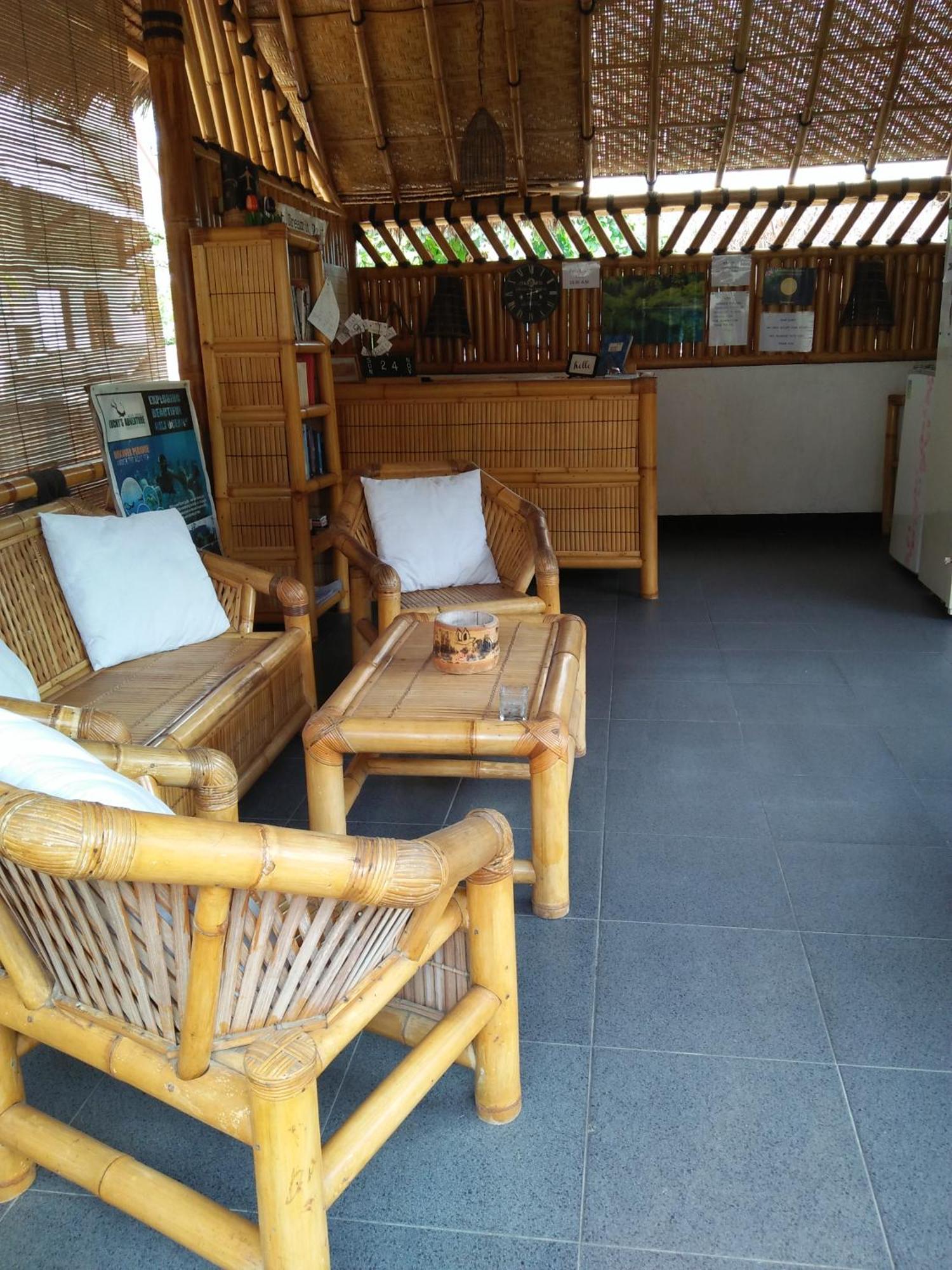 Tua Tua Keladi Bungalows Gili Air Værelse billede